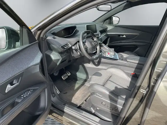 Peugeot 3008 view 11