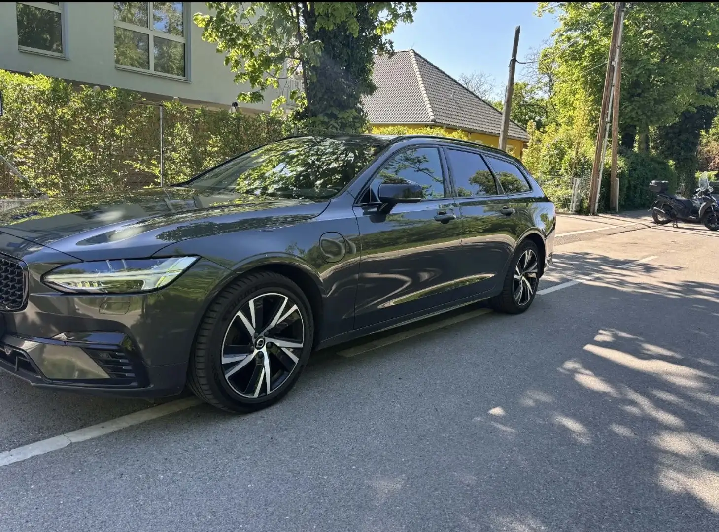 Volvo V90 T8 Recharge AWD Geartronic RDesign Expression - 2