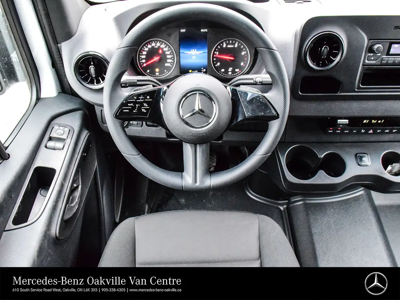 Mercedes-Benz Sprinter снимка Mercedes-Benz Sprinter