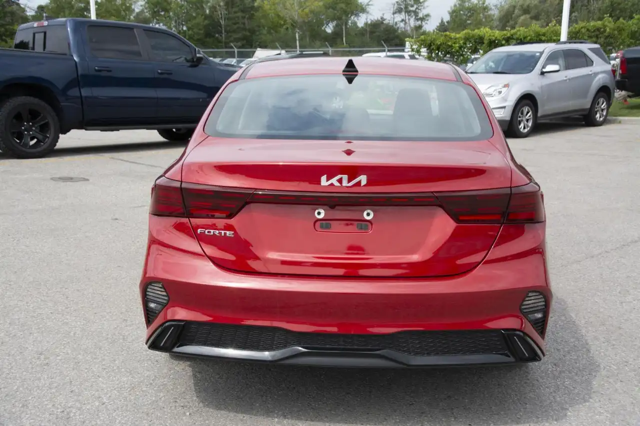 Kia Forte снимка Kia Forte