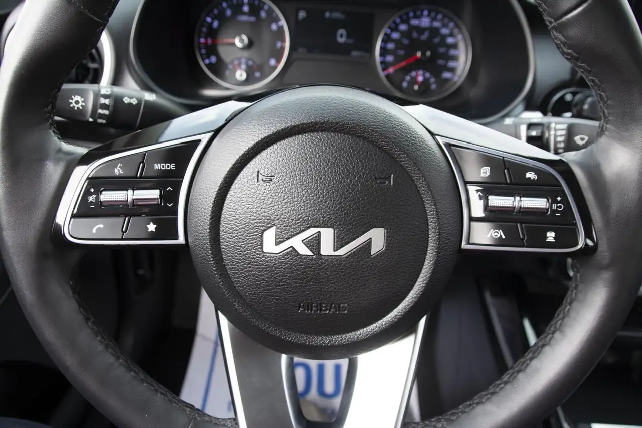 Kia Forte снимка Kia Forte