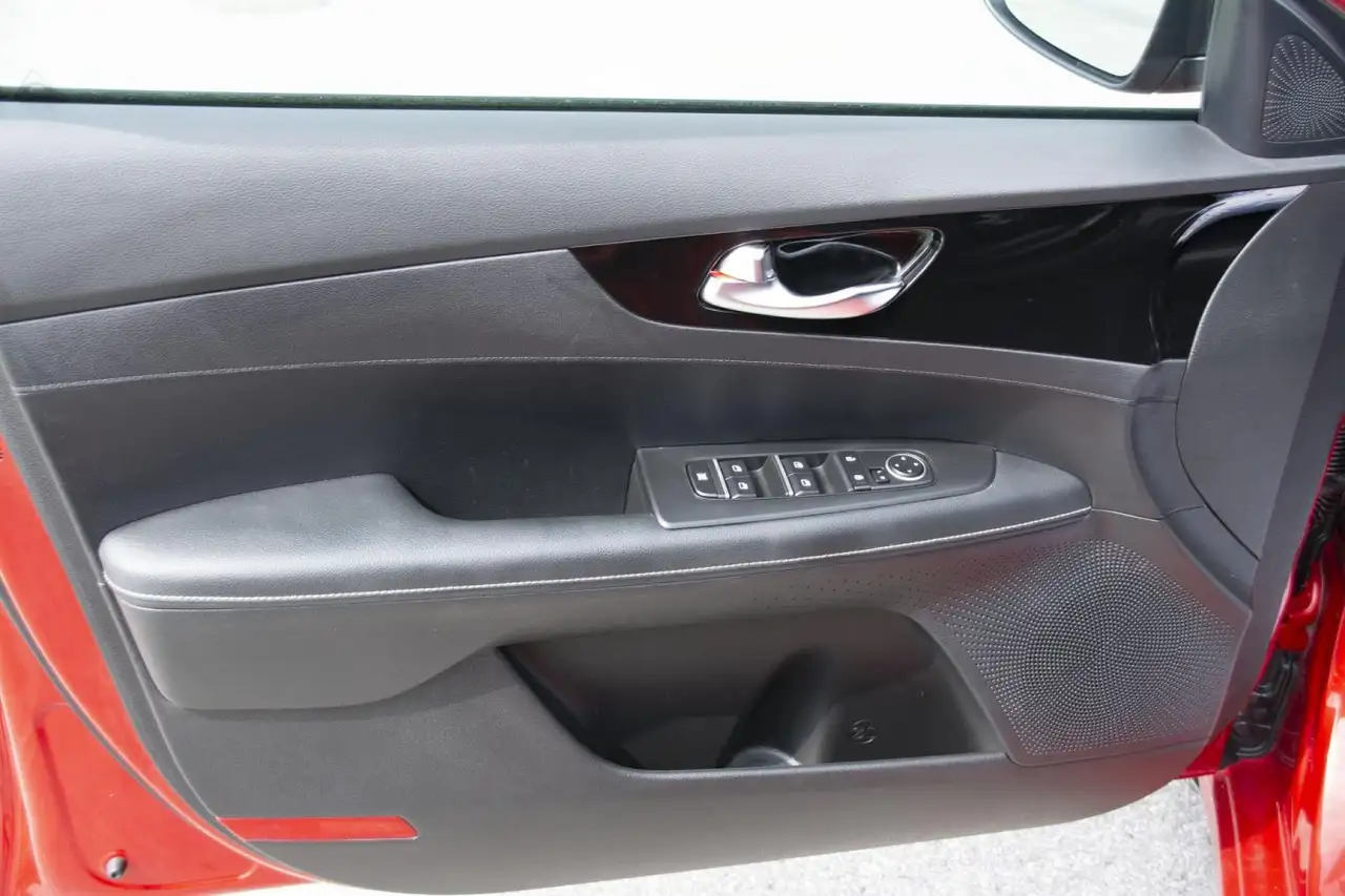 Kia Forte снимка Kia Forte