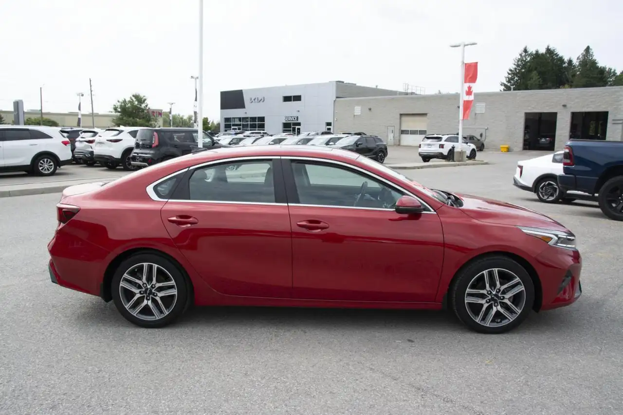 Kia Forte снимка Kia Forte