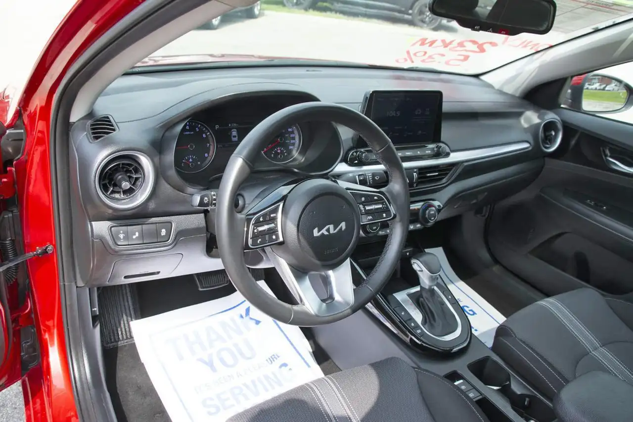 Kia Forte снимка Kia Forte