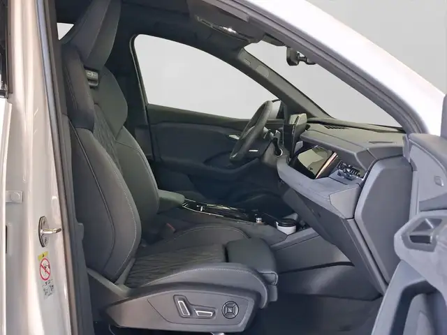 Audi Q6 E-Tron view 4