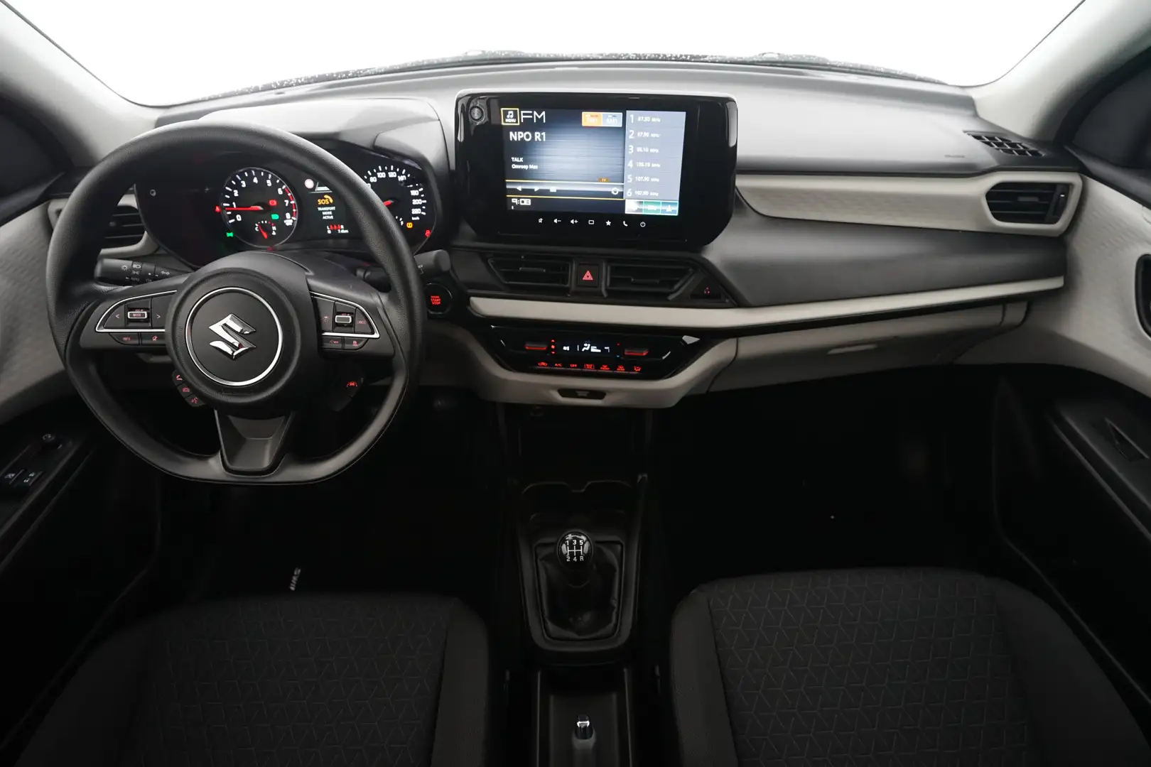 Suzuki Swift 1.2 Comfort Smart Hybrid | € 2.300,- korting Rood - 2