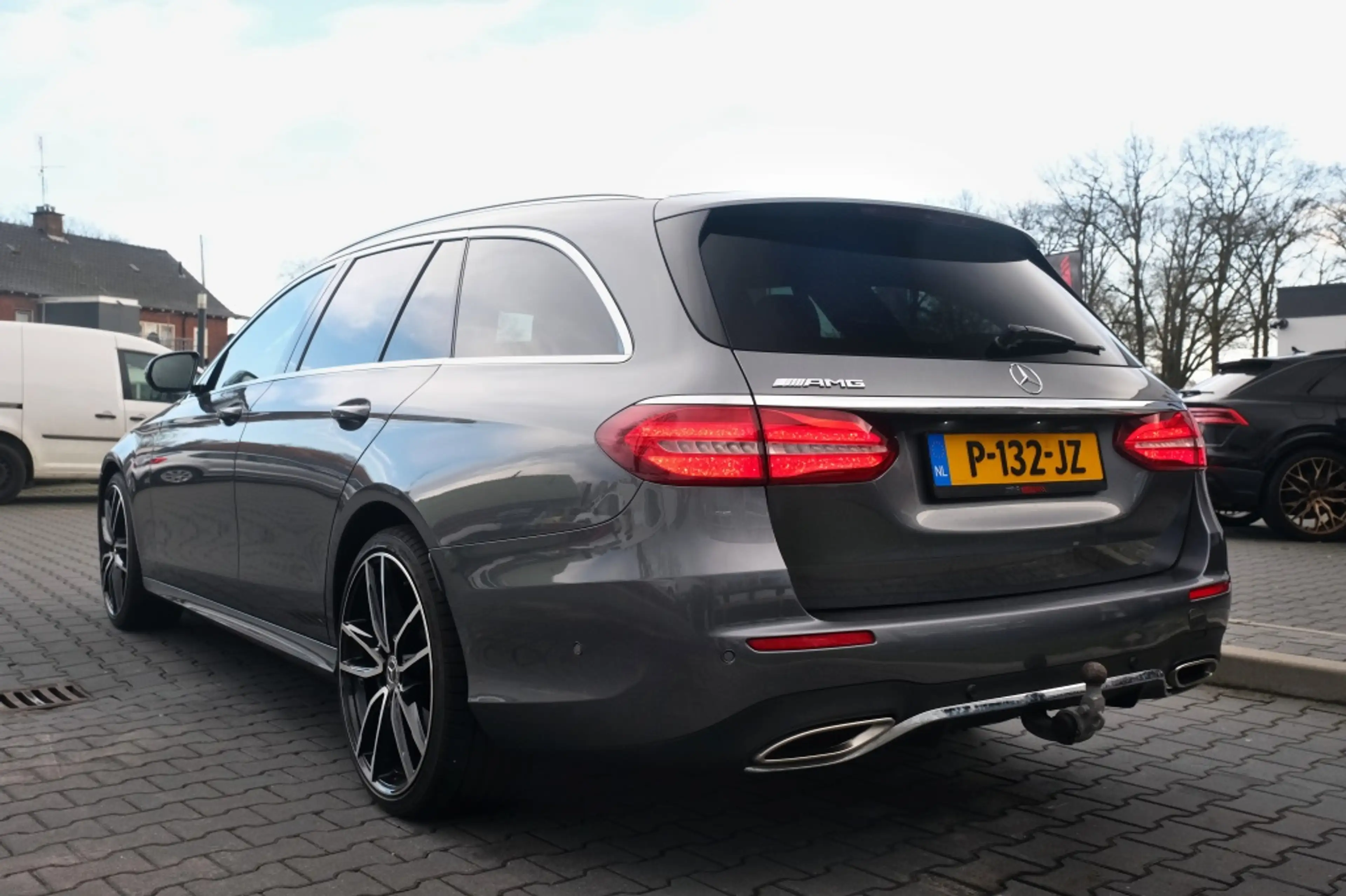 Mercedes-Benz E 250 Estate AMG-Line Burmester, Trekhaak, HUD, Zeer net — photo 7