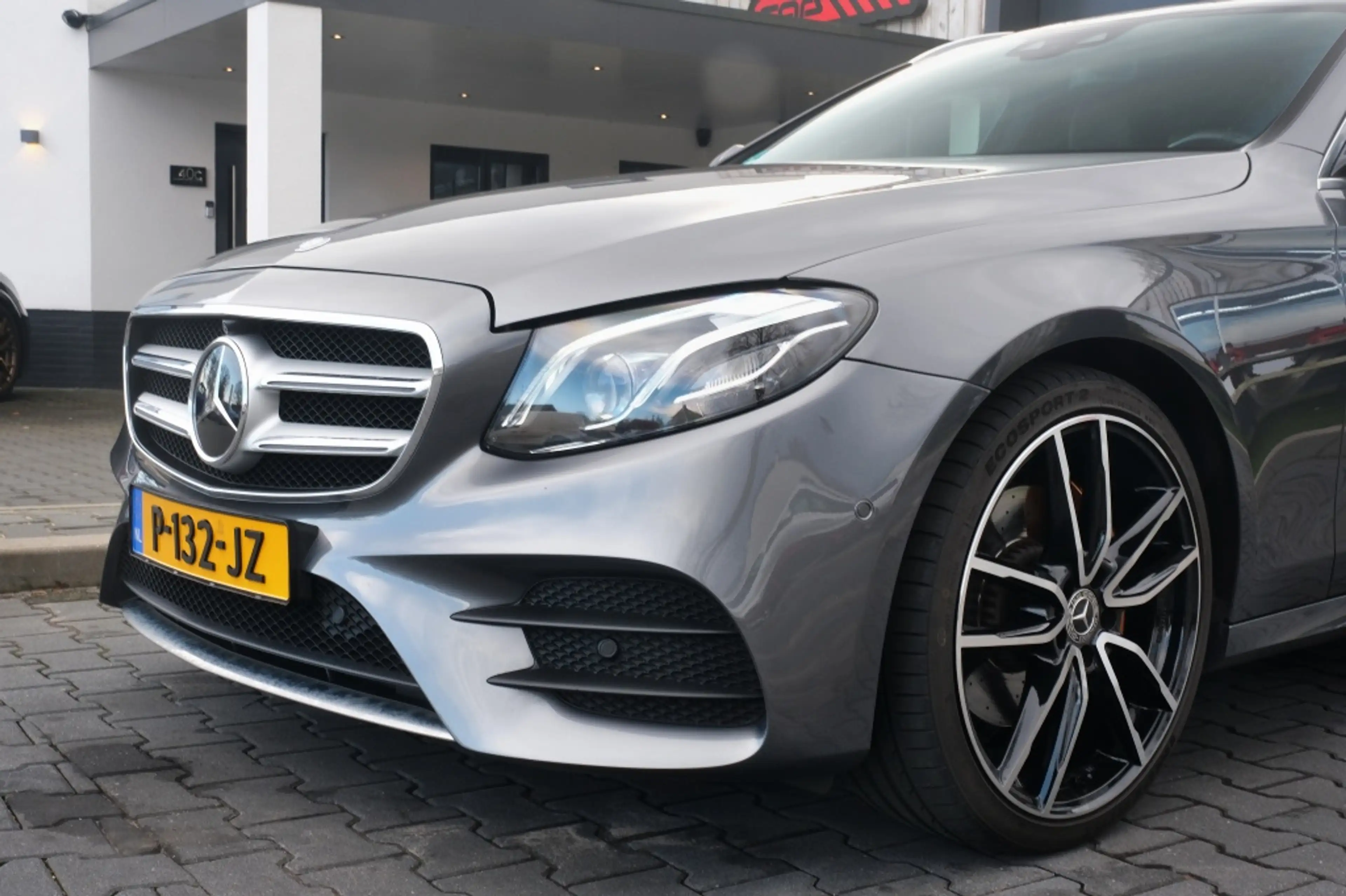 Mercedes-Benz E 250 Estate AMG-Line Burmester, Trekhaak, HUD, Zeer net — photo 4