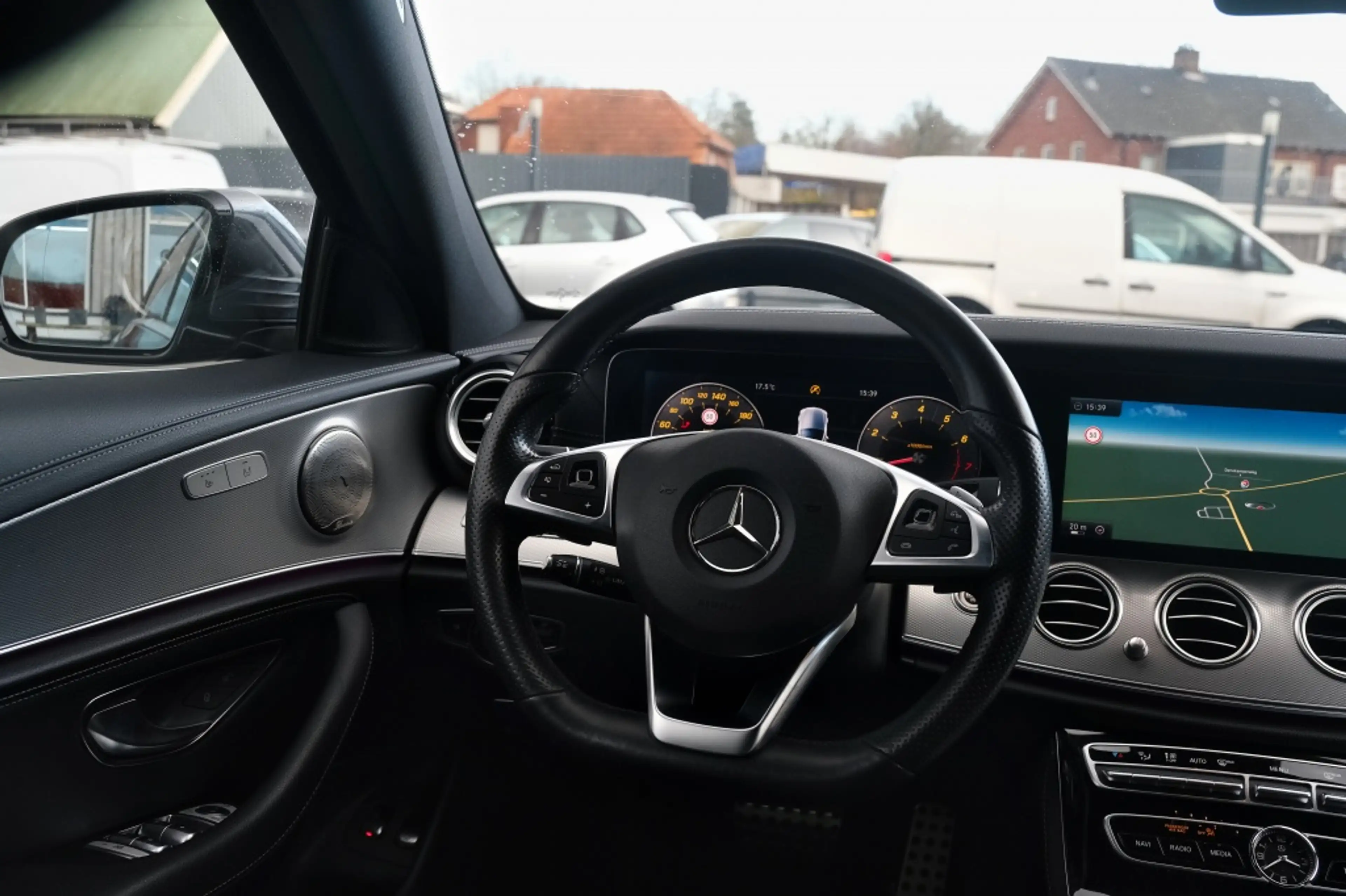 Mercedes-Benz E 250 Estate AMG-Line Burmester, Trekhaak, HUD, Zeer net — photo 15