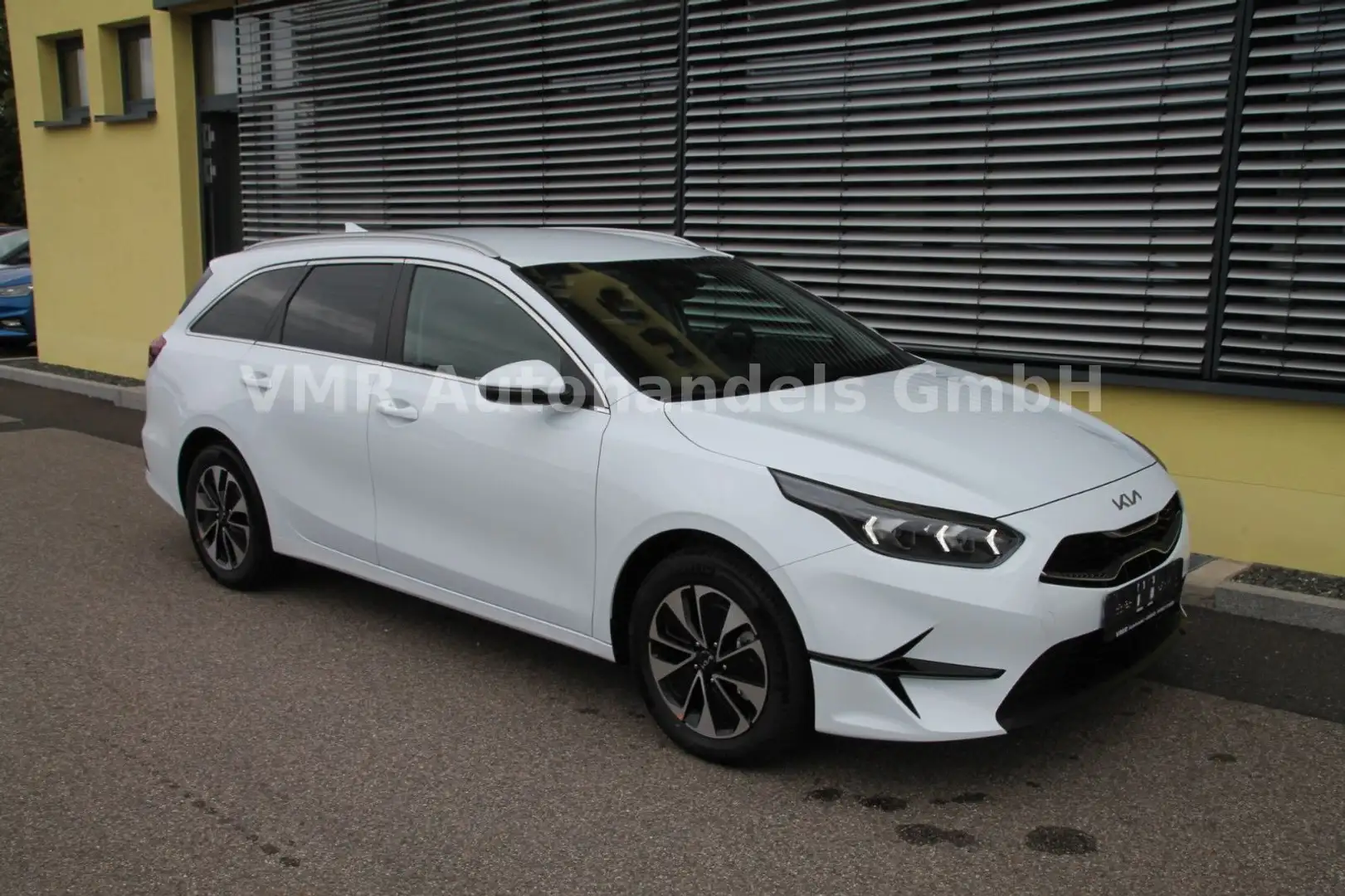 Kia Ceed SW / cee'd SW 1.5 T-GDi  TOP *Navi*7J.Gar.* Weiß - 2