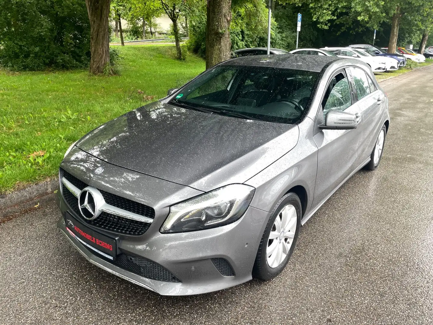 Mercedes-Benz A 200 BE Automatik*Navi*Leder*Xenon*LED* Gris - 1