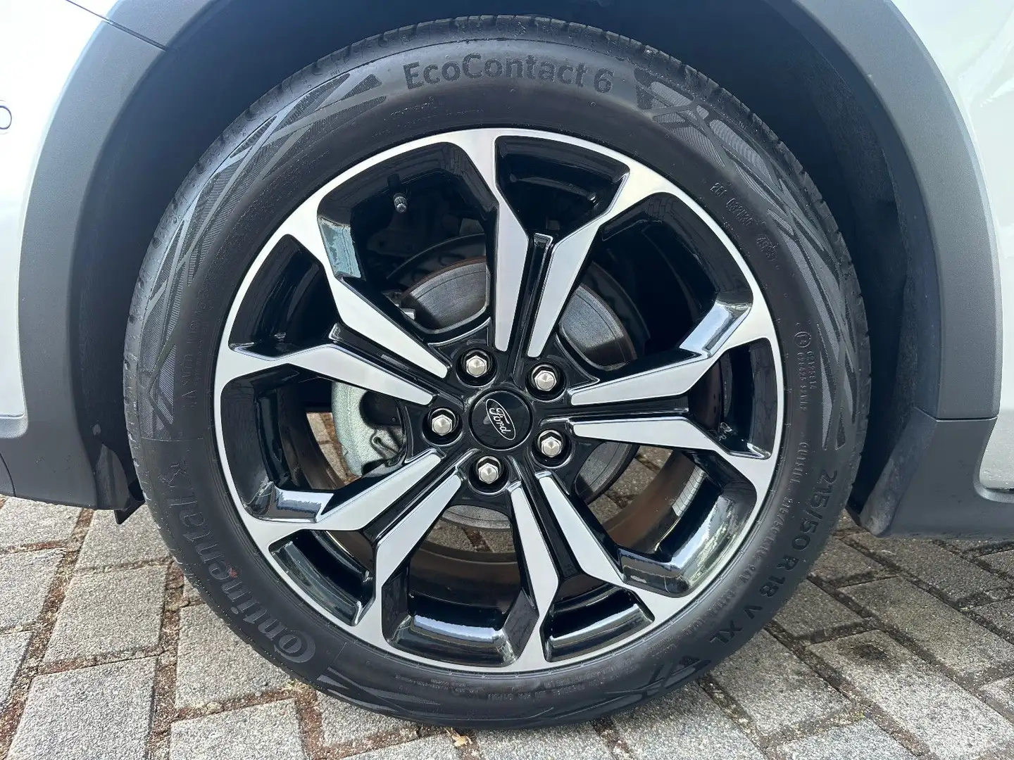 Ford Focus Lim. 1.0 EcoBoost Mild-Hybrid Active X Silber - 2