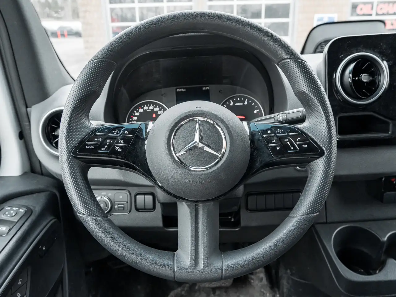 Mercedes-Benz Sprinter снимка Mercedes-Benz Sprinter