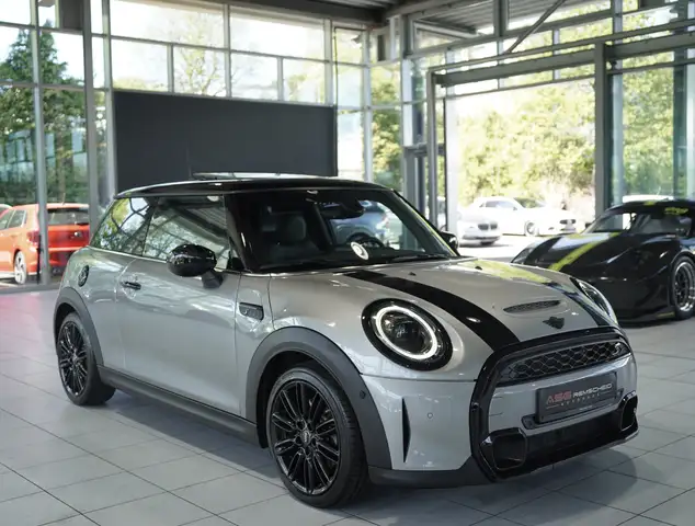 Mini Cooper Cooper view 5