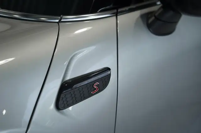 Mini Cooper Cooper view 13