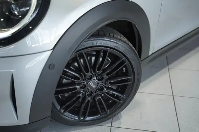 Mini Cooper Cooper view 3