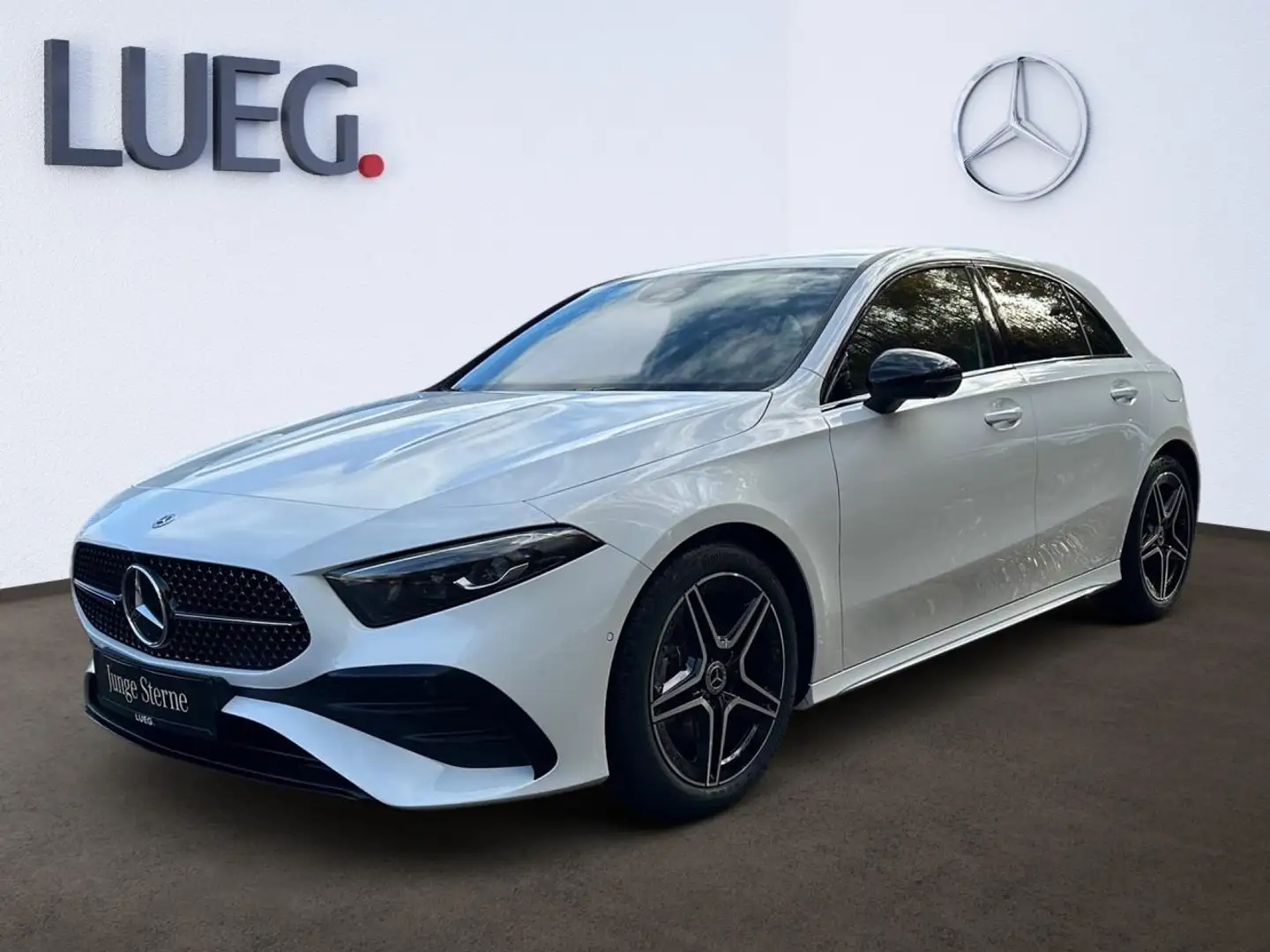 Mercedes-Benz A 180 d Kompakt AMG+360°KAMERA+WINTERPAKET+NIGHT Weiß - 2