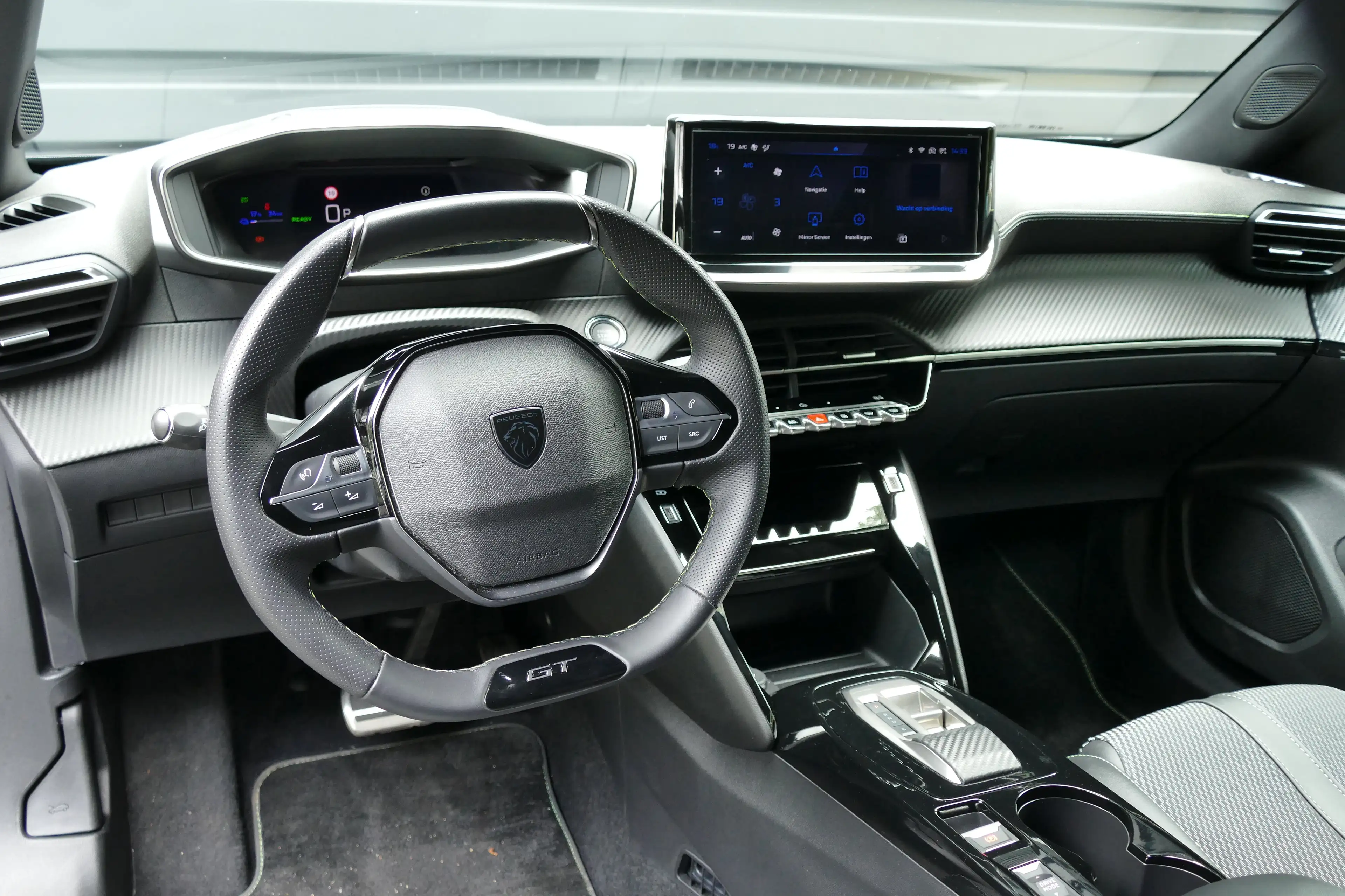 Peugeot e-2008 136PK 50KWH GT / CAMERA V+A / KEYLESS / FULL-LED / — photo 18