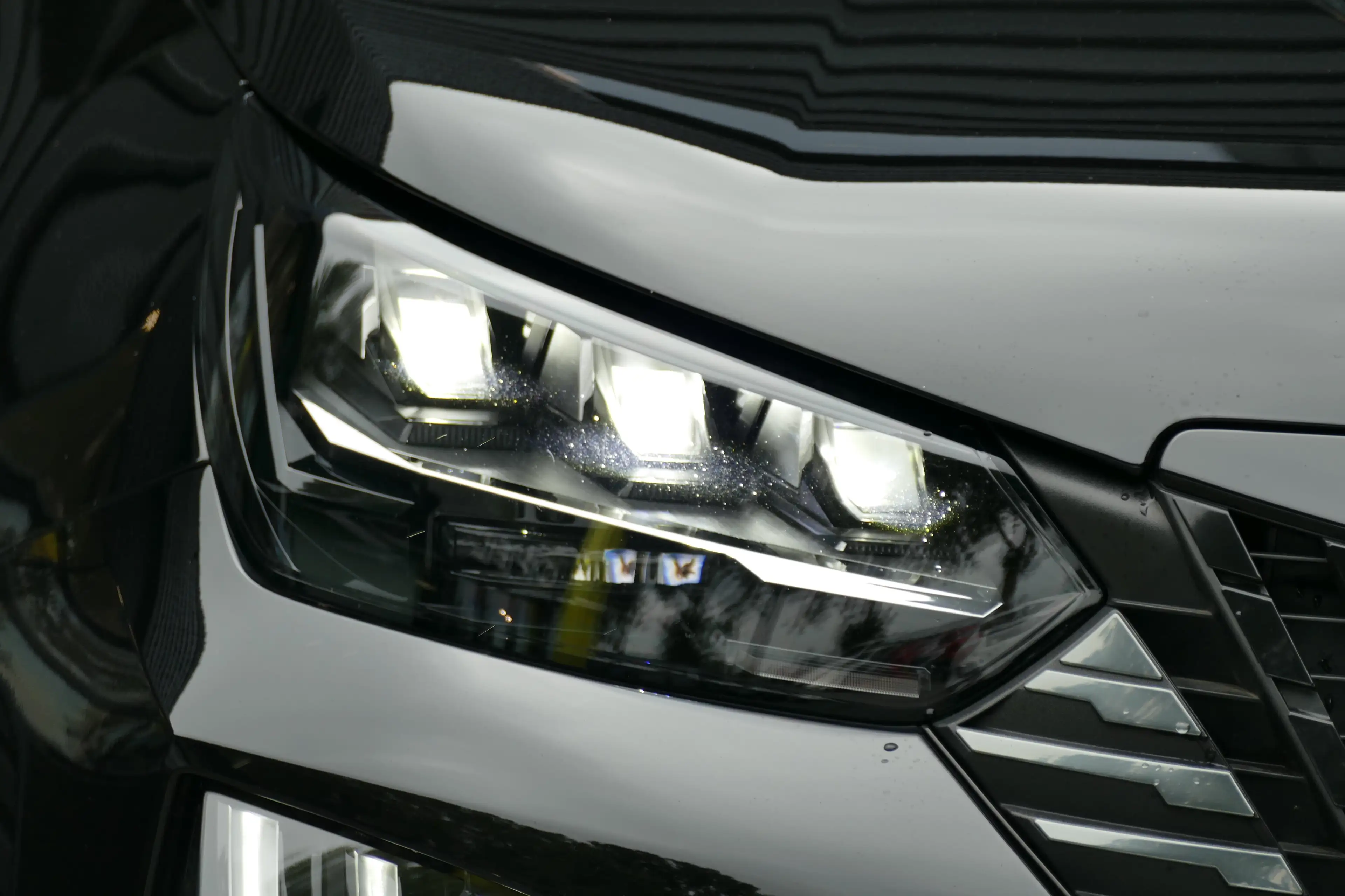 Peugeot e-2008 136PK 50KWH GT / CAMERA V+A / KEYLESS / FULL-LED / — photo 10