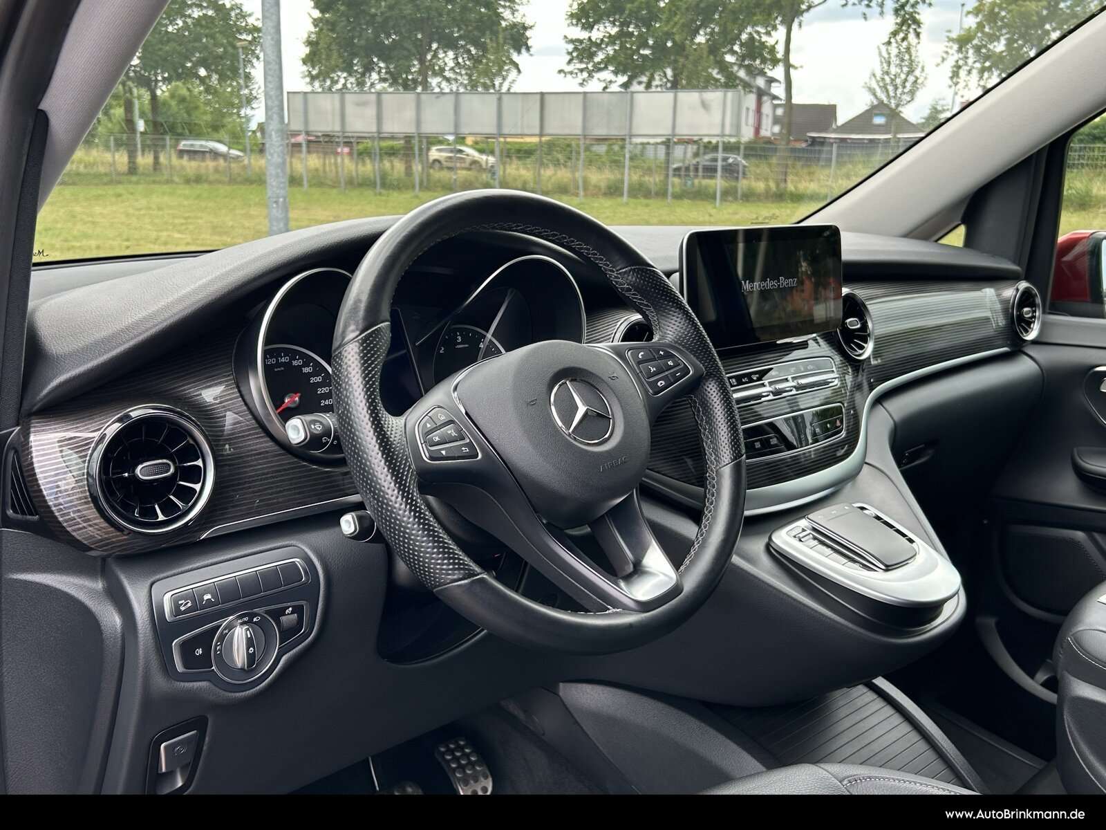 Mercedes-Benz V 250