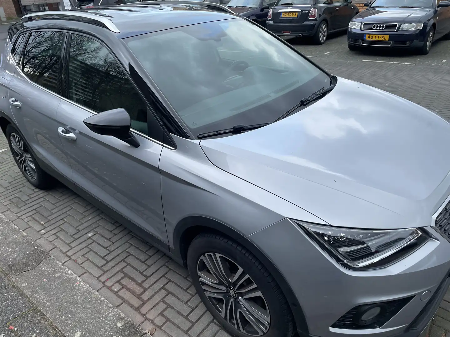 SEAT Arona 1.0 TSI Xc. B. Int. Grijs - 2