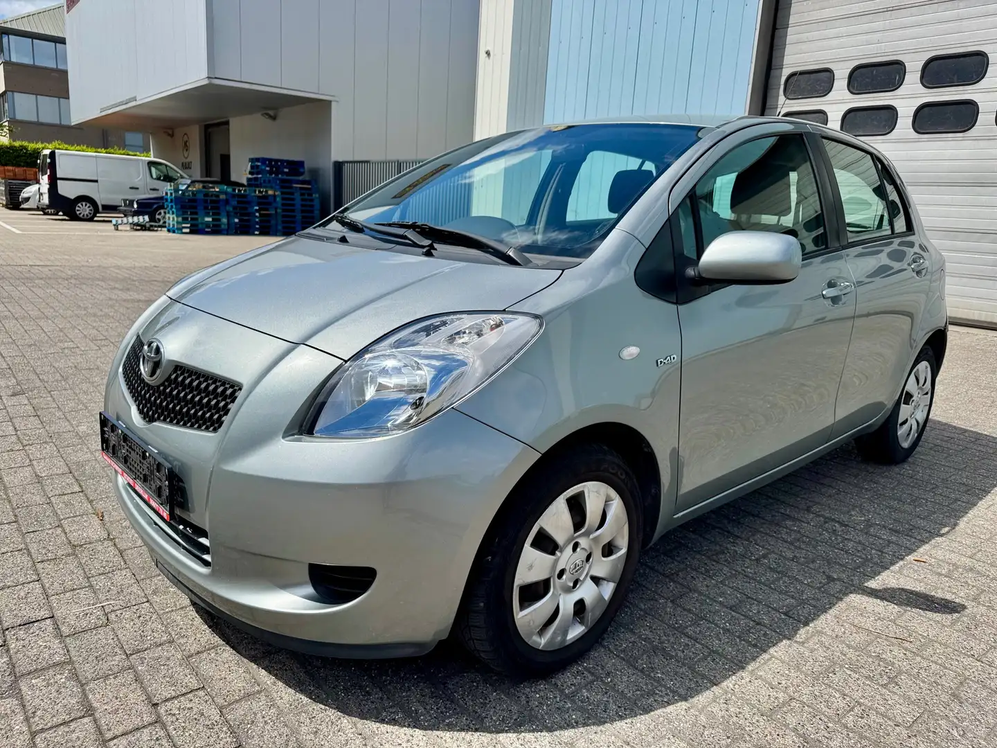 Toyota Yaris 1.4 Turbo D4D 154.000 km Airco Gris - 2