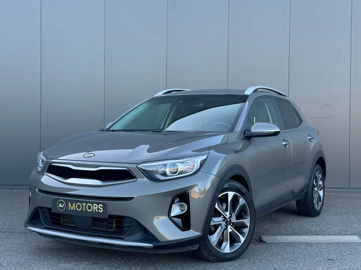 Kia Stonic 1.0T 120cv - Boite Auto. - Sense - GPS - Caméra Gris - 1
