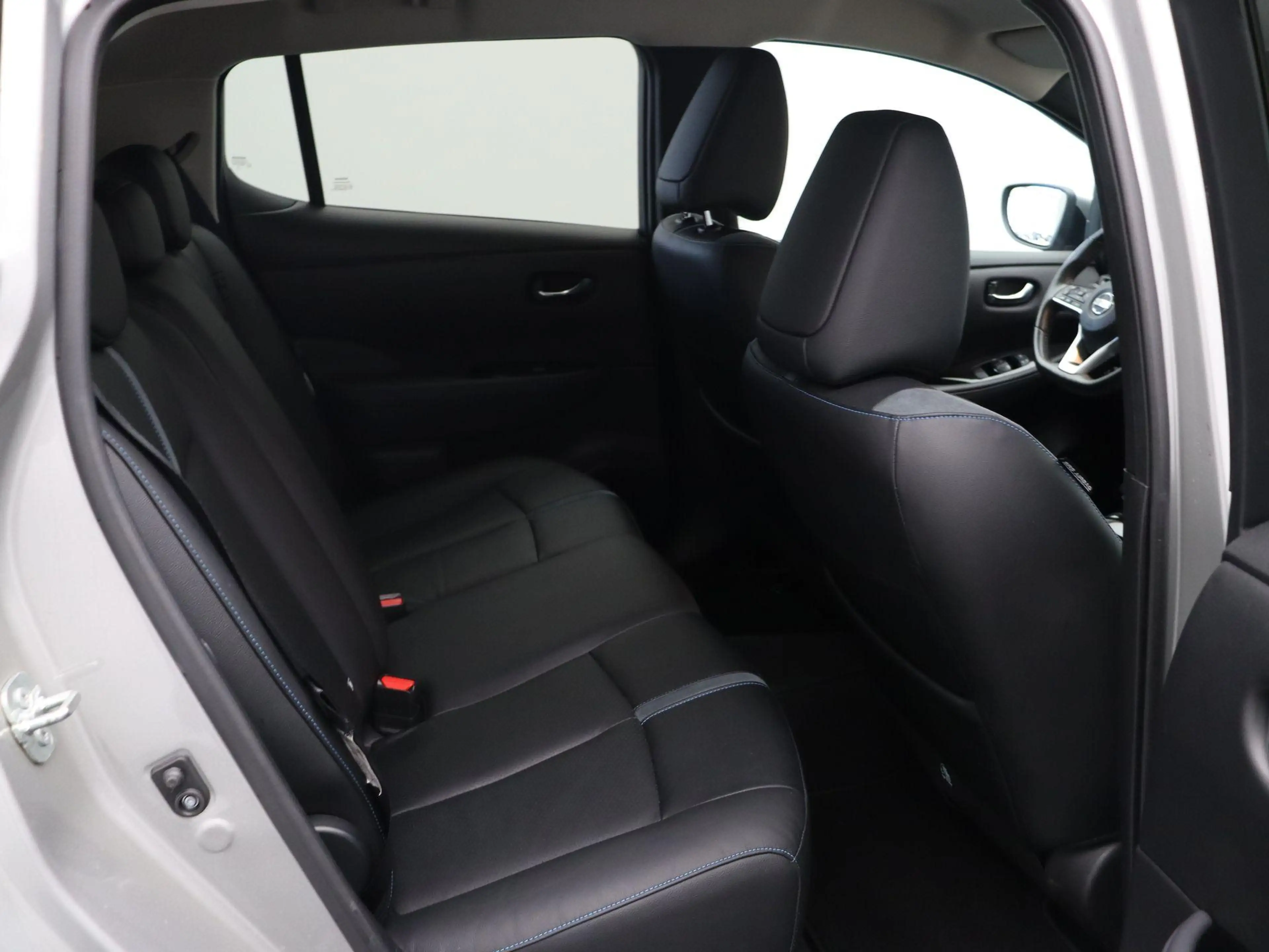 Nissan Leaf Tekna 40 kWh | SOH 91% | Leder | Led | Stoel en st — photo 9