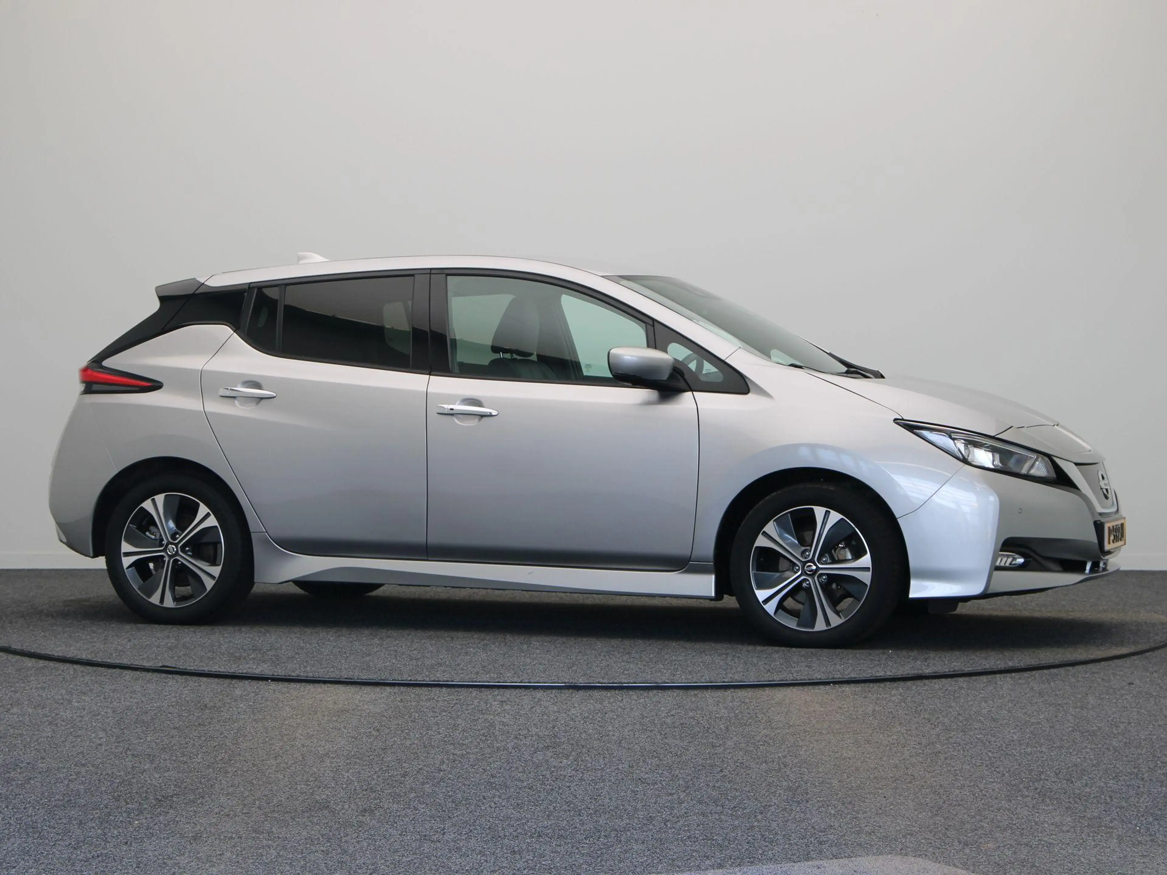 Nissan Leaf Tekna 40 kWh | SOH 91% | Leder | Led | Stoel en st — photo 14