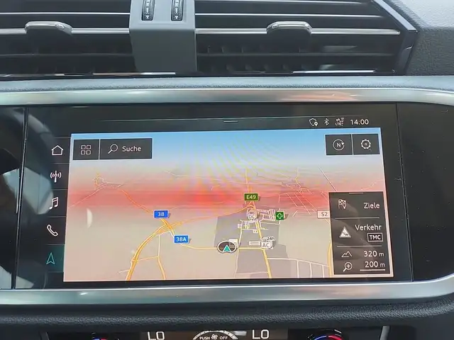 Audi Q3 view 25