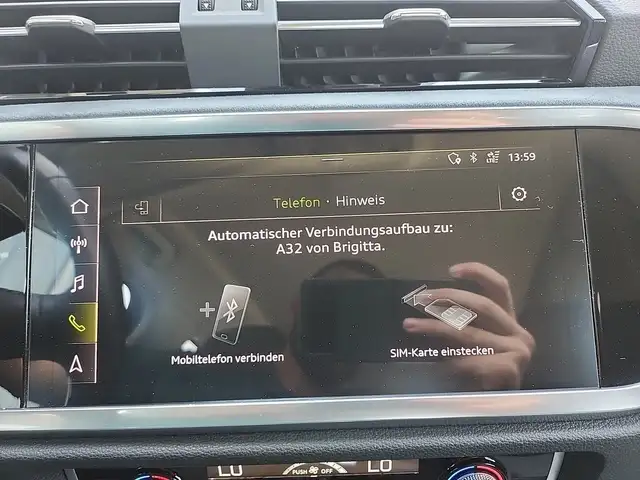 Audi Q3 view 22