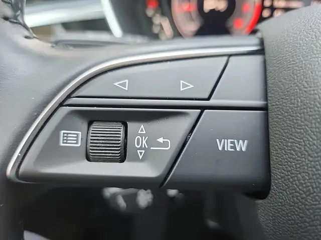 Audi Q3 view 13