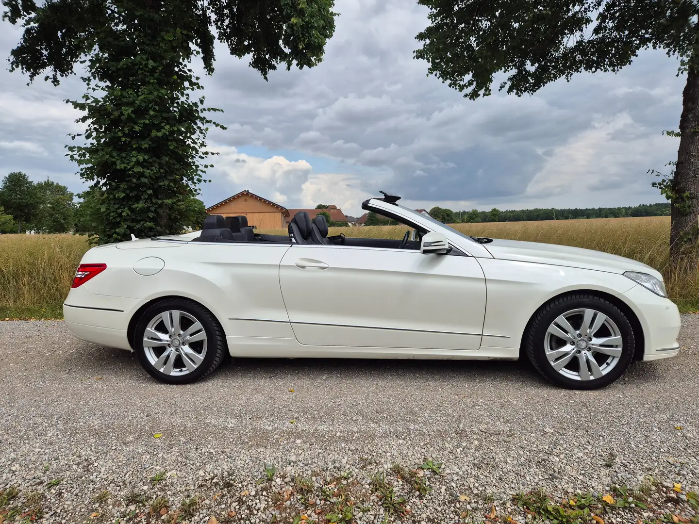 Mercedes-Benz E 200 E 200 CGI BlueEfficiency *Elegance-Leder* Biały - 2