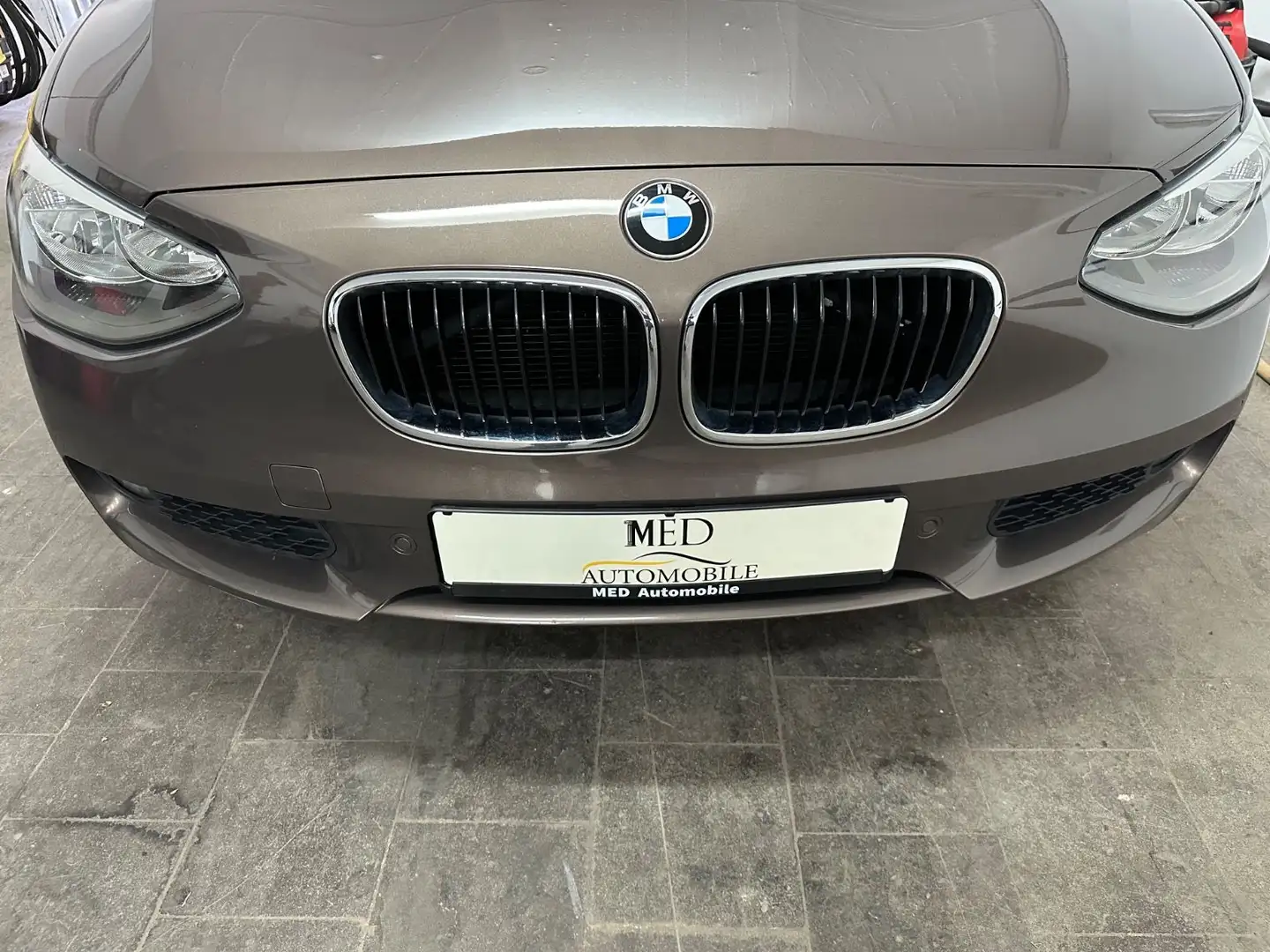 BMW 118 Baureihe 1 Lim. 5-trg. 118 d Brun - 2
