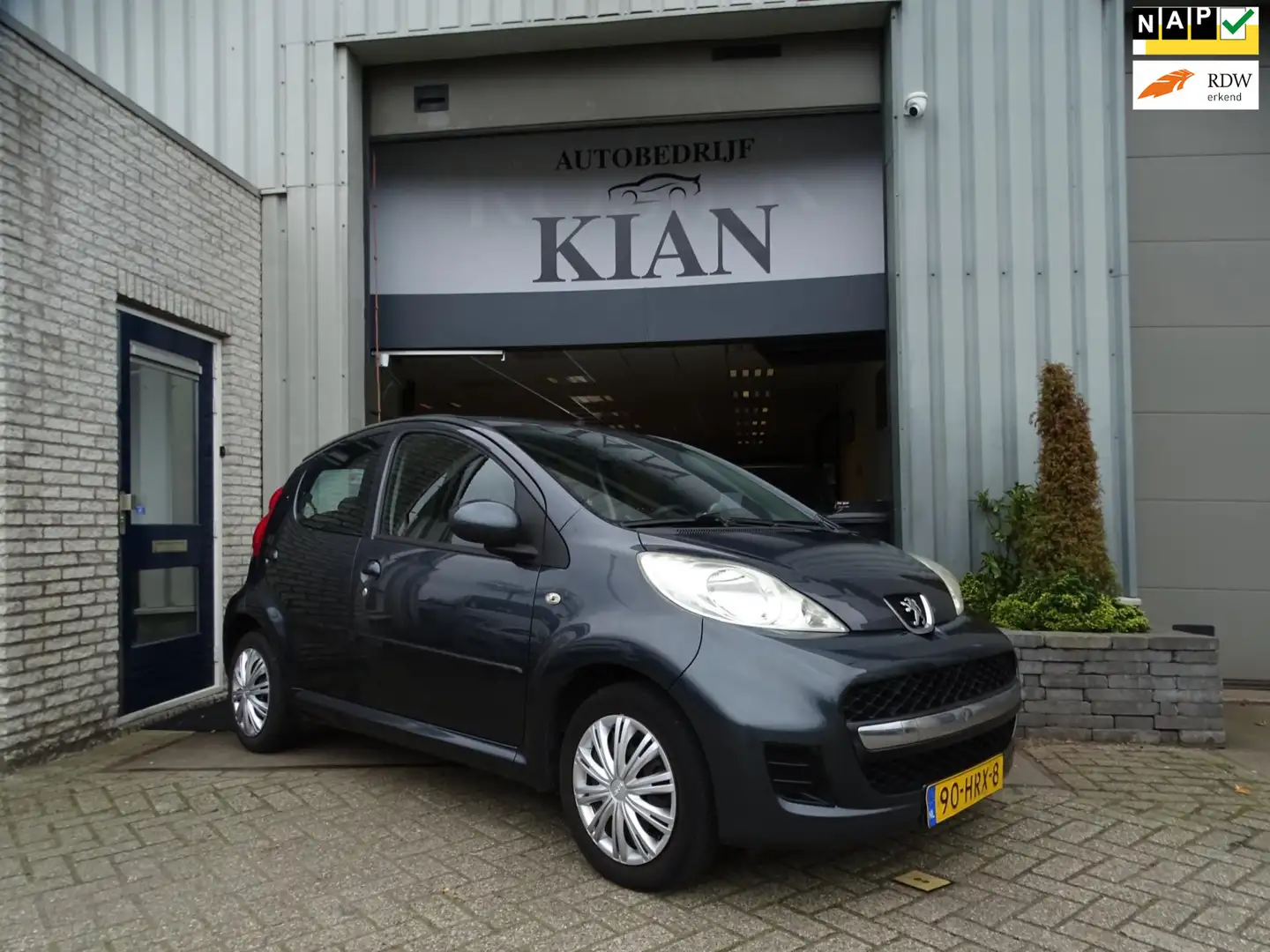 Peugeot 107 1.0-12V XS Grijs - 1