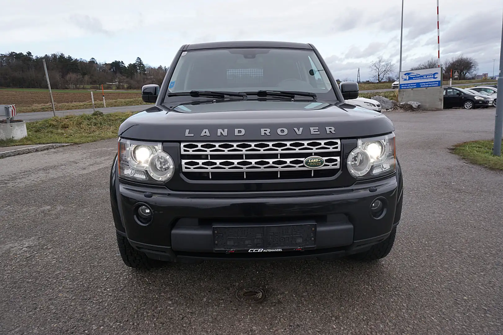 Land Rover Discovery 4 2,7 TdV6 SE Aut. Schwarz - 2