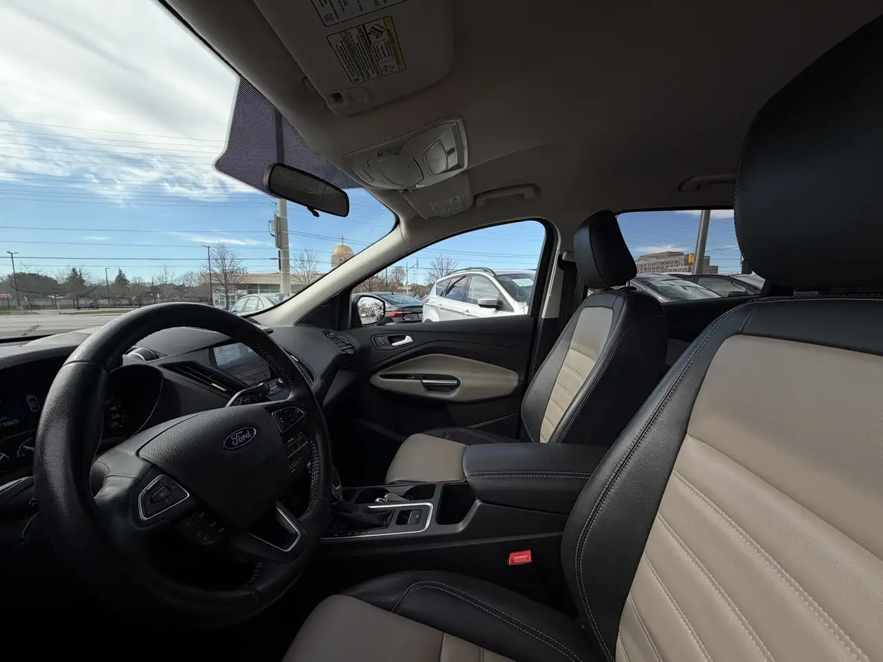 Ford Escape снимка Ford Escape