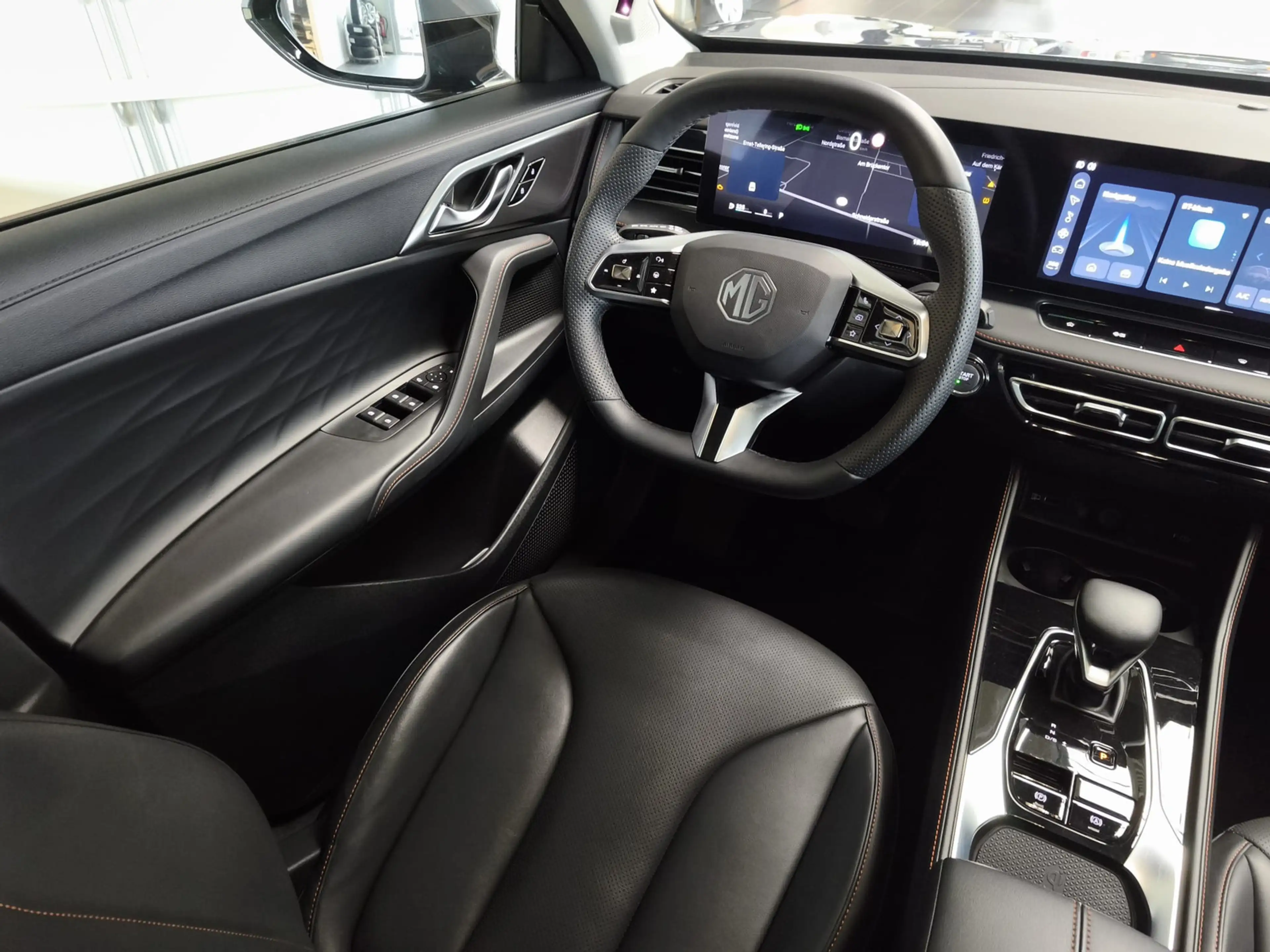 MG HS 1.5 T GDI 125 kW Luxury Aut./LED/LEDER/|360° — photo 12