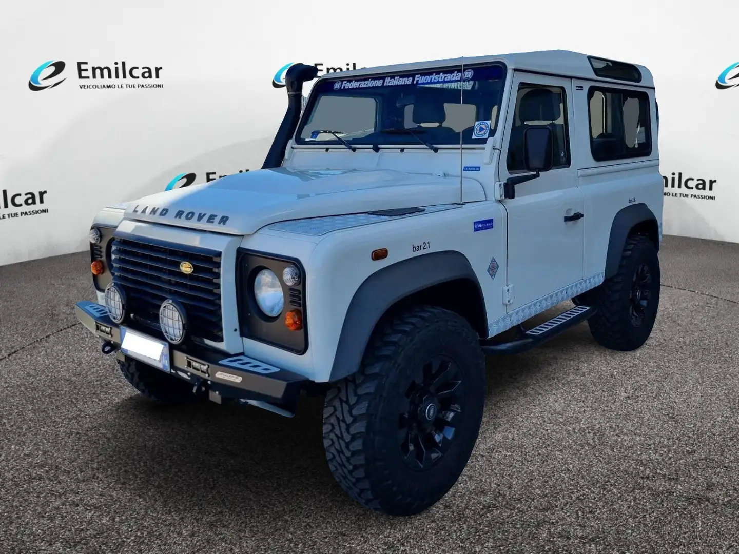 Land Rover Defender 90 SW 2.4 TD SE Blanc - 1