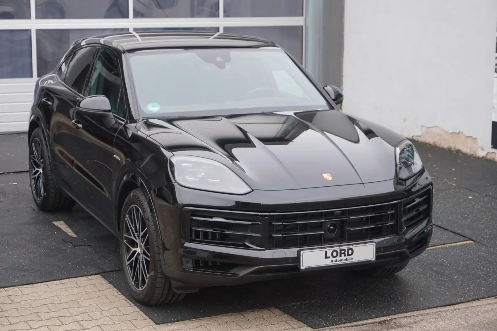 Porsche Cayenne Coupe E-Hybrid*Luft*SportChron*21"+18Weg Noir - 1