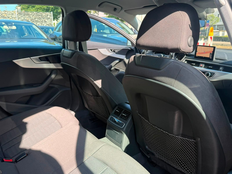 Audi A4 Lim. *LED*Temp*Automatik*Keyless*AHK — photo 10