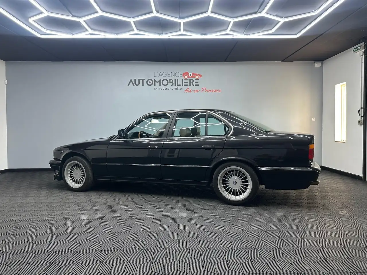 BMW 535 (E34) BERLINE 535i 3.4 211 Ch, foto 6