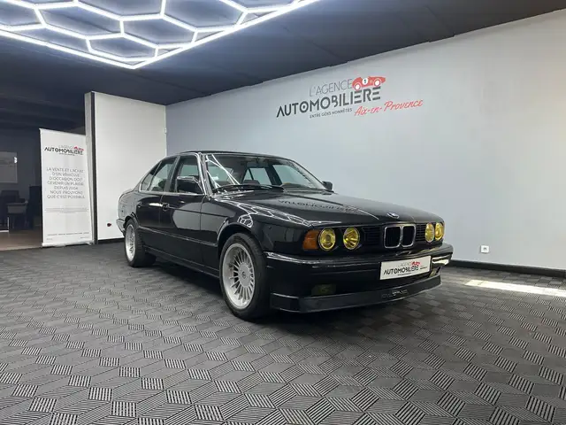 BMW 535 (E34) BERLINE 535i 3.4 211 Ch