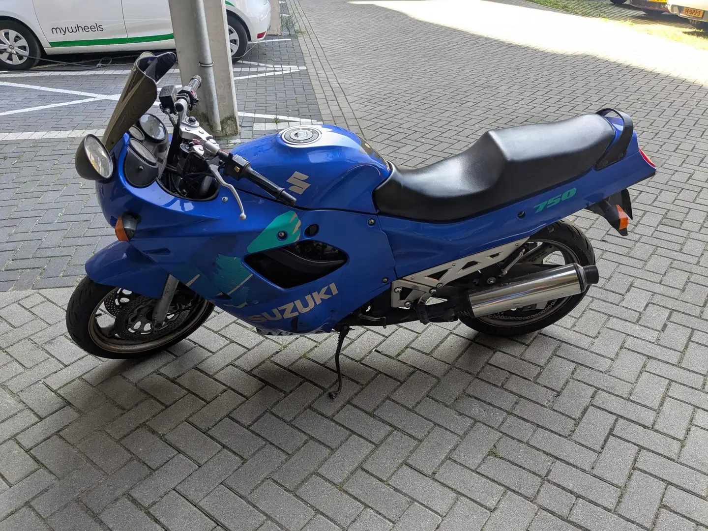 Suzuki GSX 750 GSX 750 F Blauw - 2
