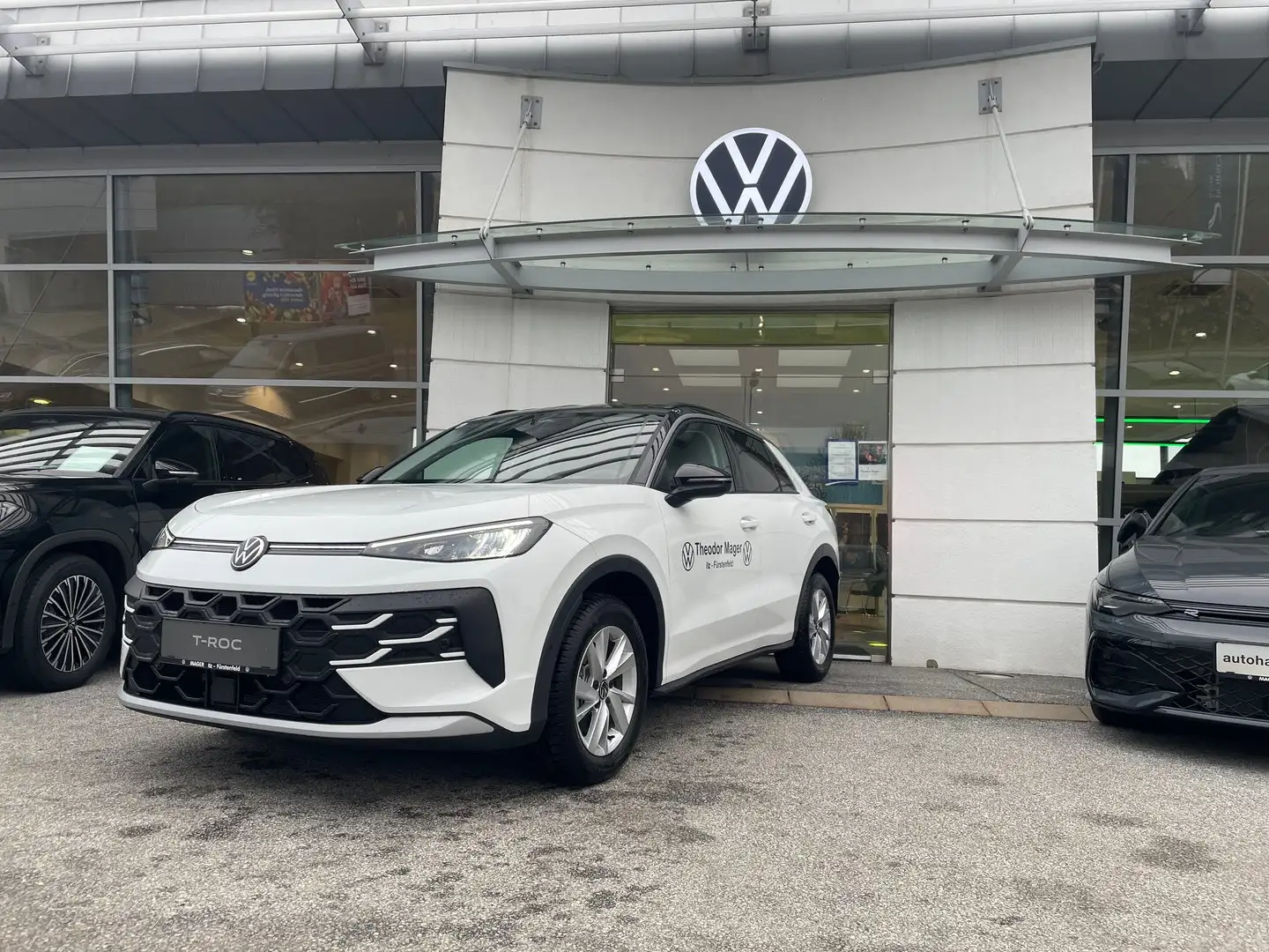 Volkswagen T-Roc Life eTSI DSG Weiß - 1