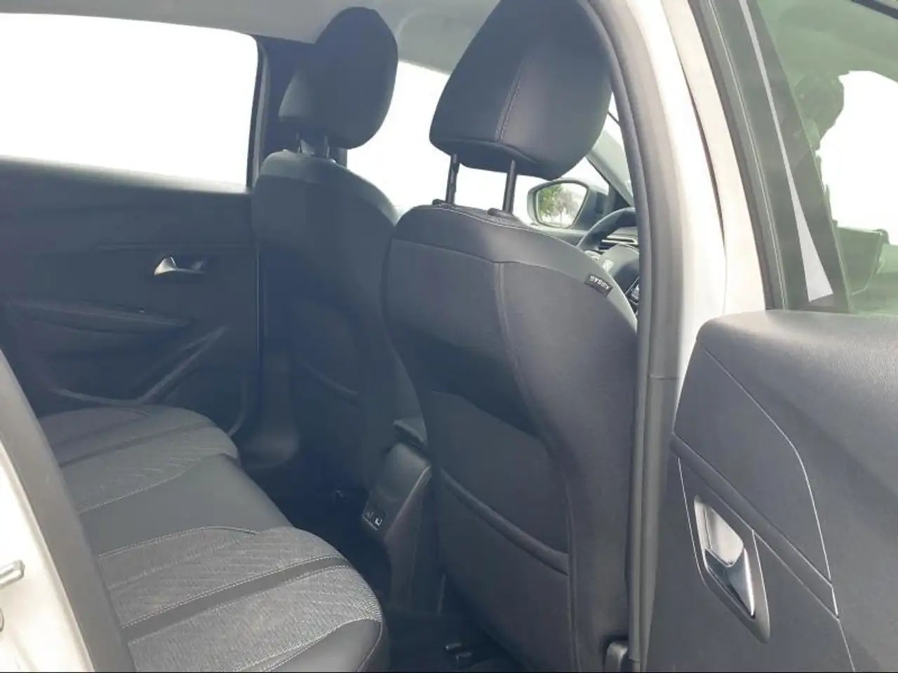 Peugeot 208 Allure 136 Auto Electric, миниатюра 27