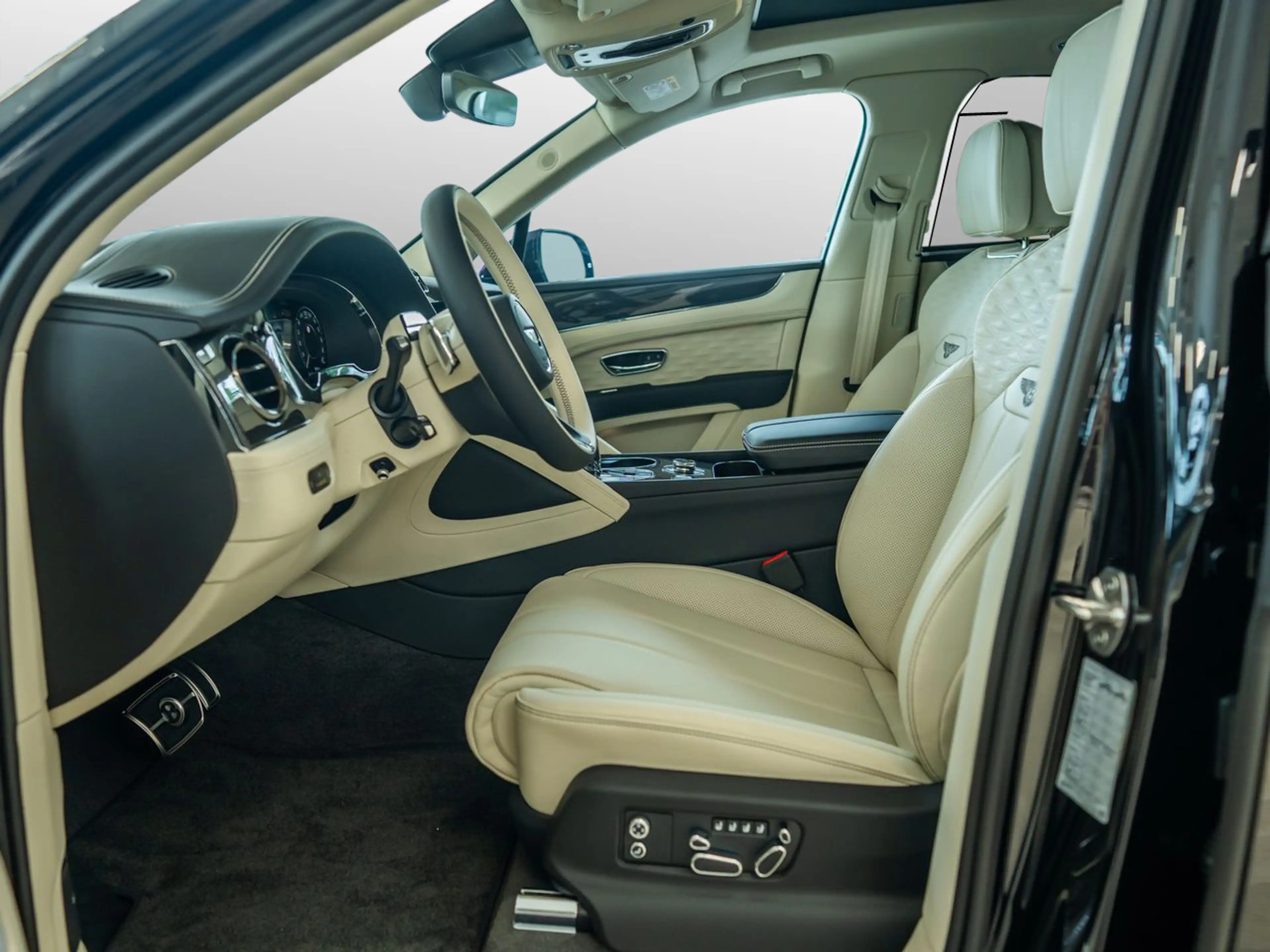 Bentley Bentayga Speed/NAIM/Parking Heater/Black Line — photo 7