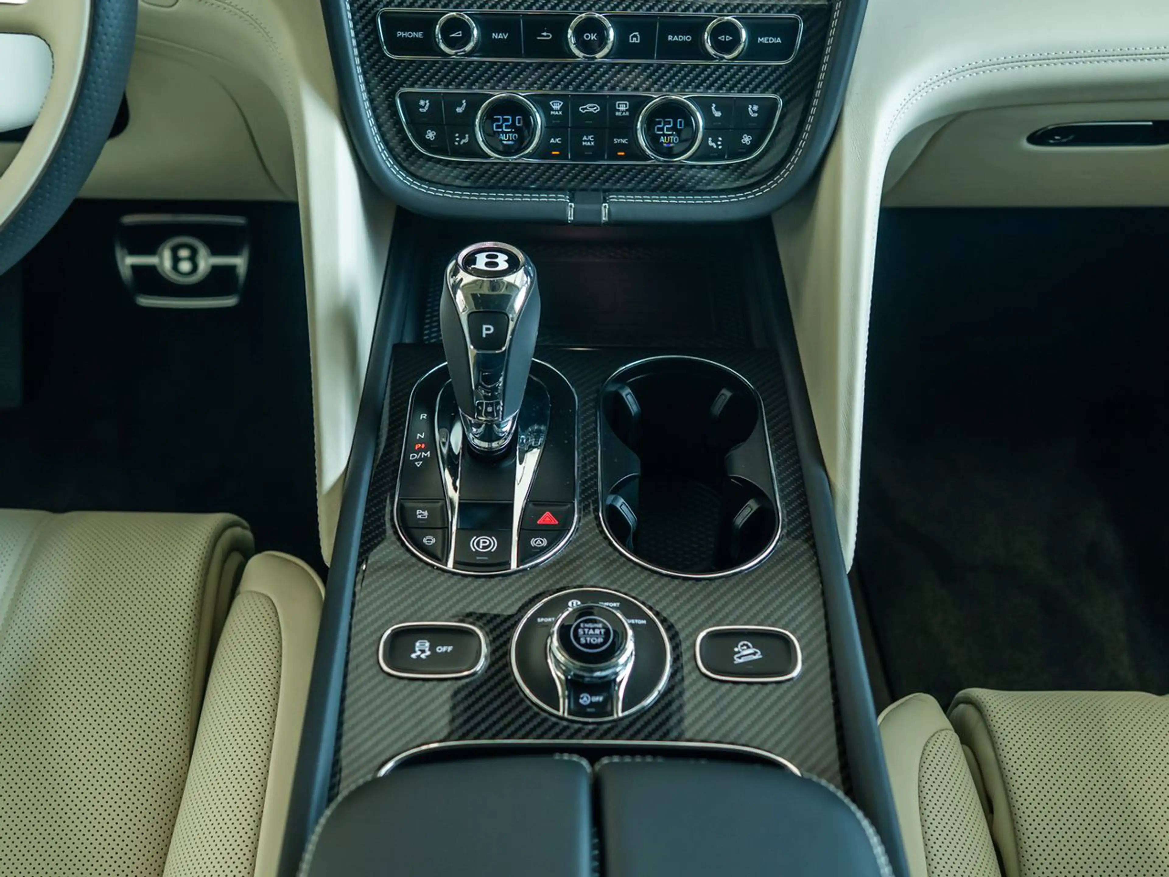 Bentley Bentayga Speed/NAIM/Parking Heater/Black Line — photo 13