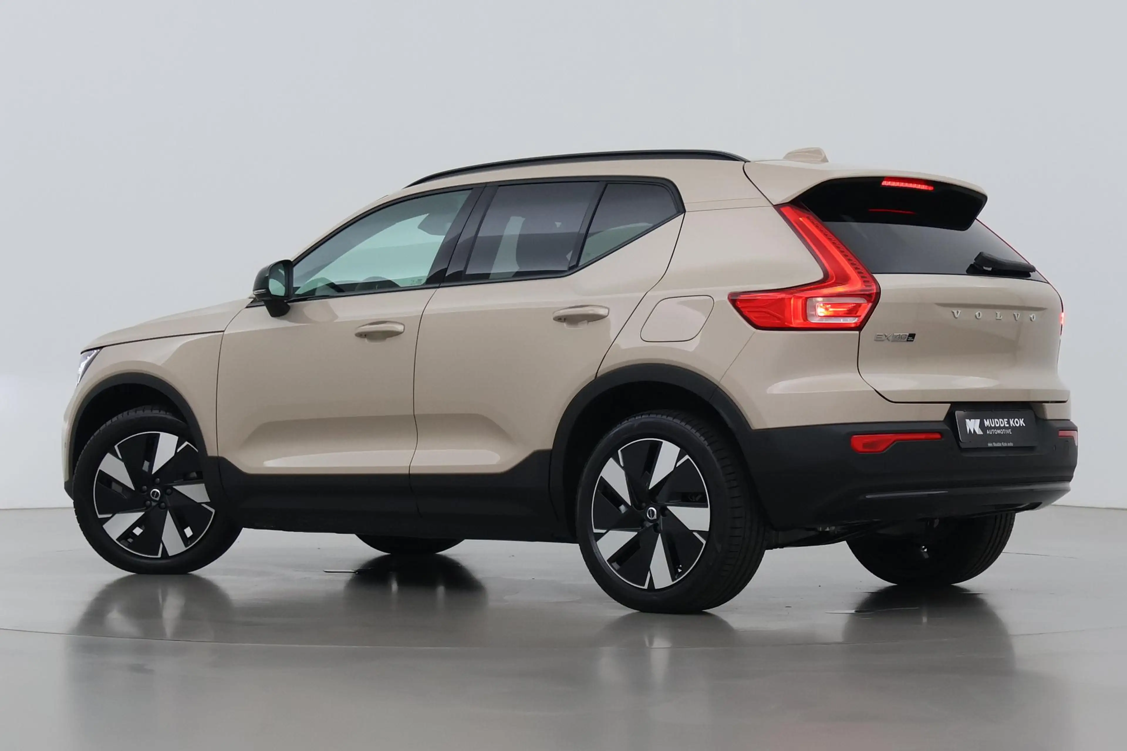Volvo EX40 Twin Motor Plus 82 kWh | ACC | Harman/Kardon | 360 — photo 2