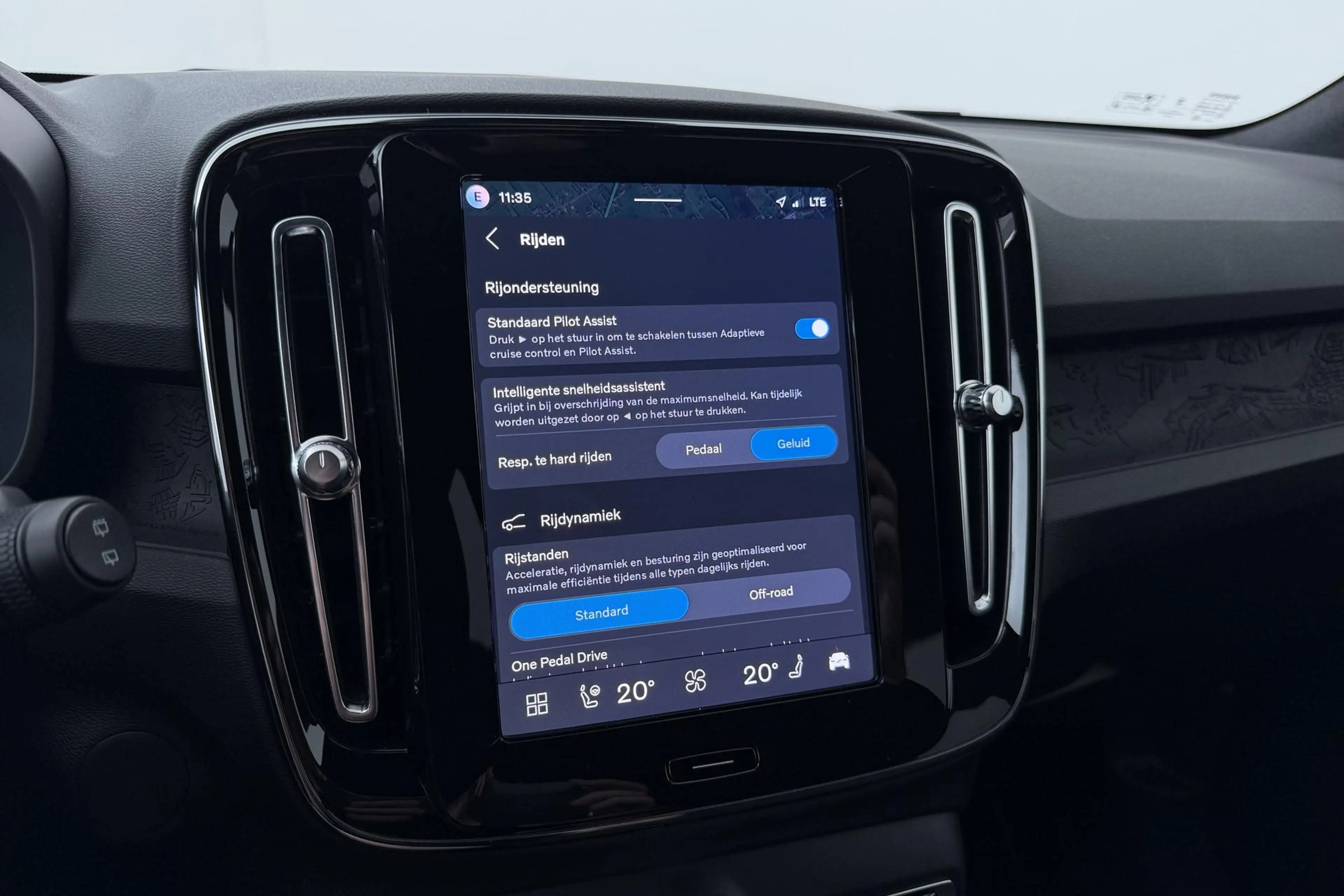 Volvo EX40 Twin Motor Plus 82 kWh | ACC | Harman/Kardon | 360 — photo 23